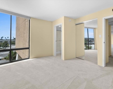 4265 Marina City Drive - Photo Thumbnail 20