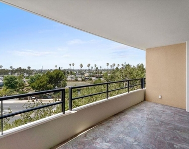 4265 Marina City Drive - Photo Thumbnail 27