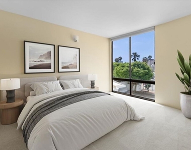 4265 Marina City Drive - Photo Thumbnail 18