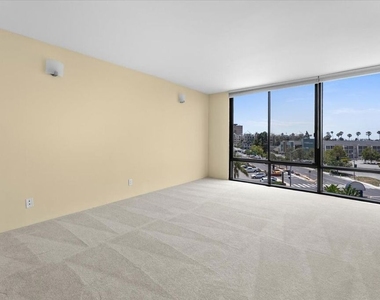 4265 Marina City Drive - Photo Thumbnail 22