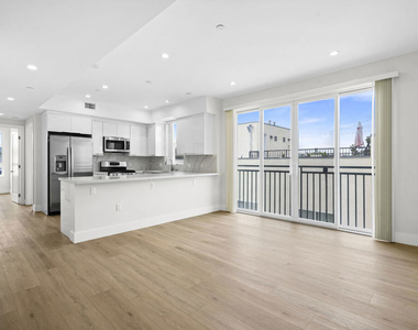 11042 La Maida Street - Photo Thumbnail 1