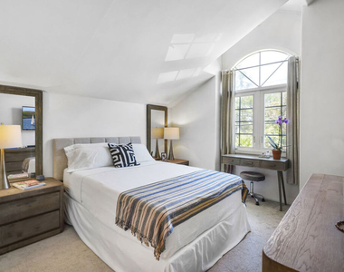 29355 Heathercliff Road - Photo Thumbnail 10