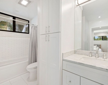 43 Sea Colony Drive - Photo Thumbnail 12