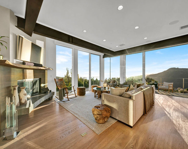 2915 Tuna Canyon Road - Photo Thumbnail 1