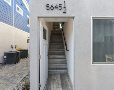 5645 1/2 Willowcrest Avenue - Photo Thumbnail 2