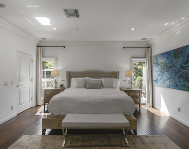 10023 Westwanda Drive - Photo Thumbnail 31