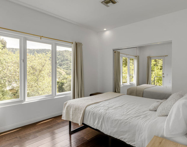 10023 Westwanda Drive - Photo Thumbnail 37