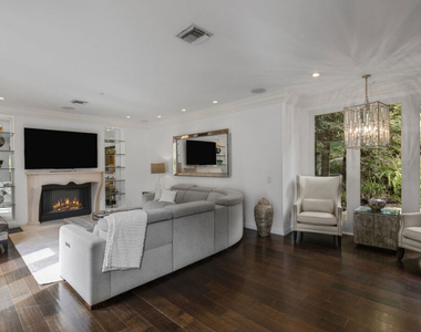 10023 Westwanda Drive - Photo Thumbnail 18