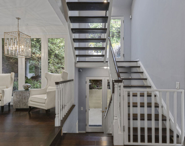 10023 Westwanda Drive - Photo Thumbnail 16
