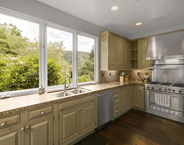 10023 Westwanda Drive - Photo Thumbnail 26