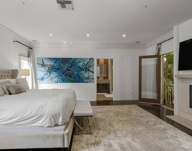10023 Westwanda Drive - Photo Thumbnail 30