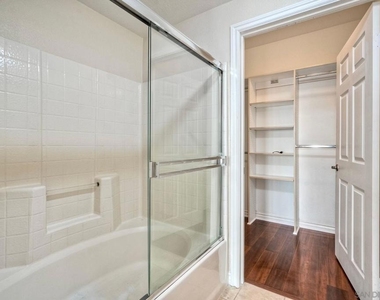 9253 Regents Road - Photo Thumbnail 21