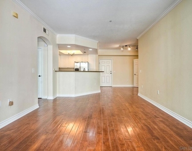 9253 Regents Road - Photo Thumbnail 8