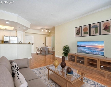 9253 Regents Road - Photo Thumbnail 9