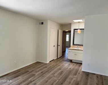 32130 Watergate Road - Photo Thumbnail 15