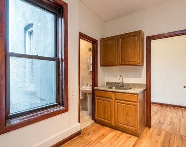 210 Humboldt Street - Photo Thumbnail 2