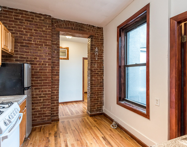 210 Humboldt Street - Photo Thumbnail 8