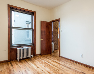 210 Humboldt Street - Photo Thumbnail 9