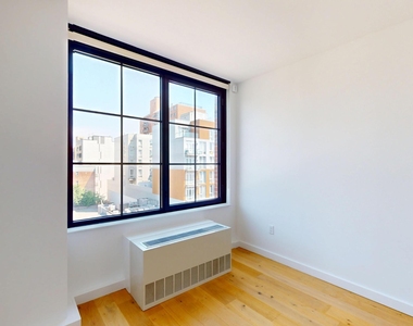 144-74 Northern Boulevard - Photo Thumbnail 10