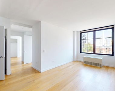 144-74 Northern Boulevard - Photo Thumbnail 11