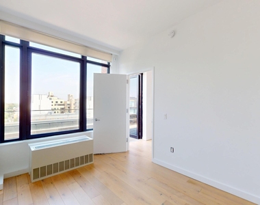 144-74 Northern Boulevard - Photo Thumbnail 10
