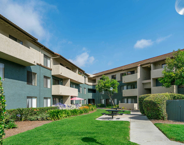 873 Stevens Avenue - Photo Thumbnail 1