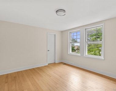 102 Broadway - Photo Thumbnail 7