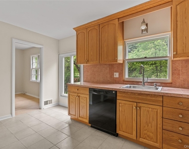 102 Broadway - Photo Thumbnail 4