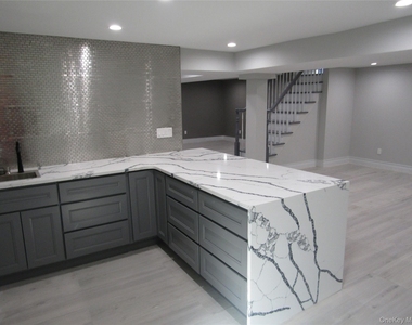 89 Kenneth Place - Photo Thumbnail 23