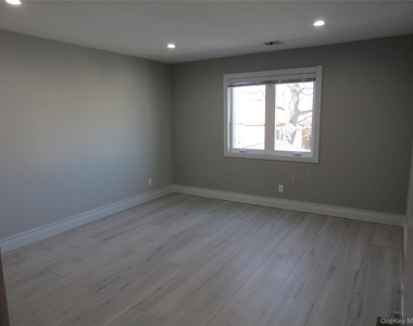 89 Kenneth Place - Photo Thumbnail 13