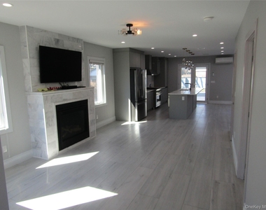 89 Kenneth Place - Photo Thumbnail 1