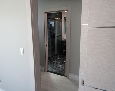 89 Kenneth Place - Photo Thumbnail 8
