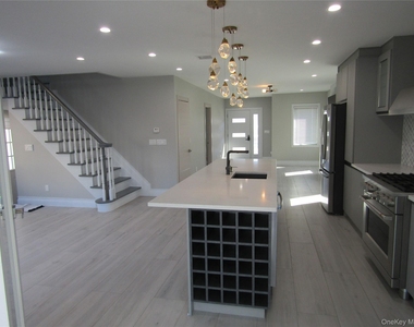 89 Kenneth Place - Photo Thumbnail 21