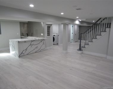 89 Kenneth Place - Photo Thumbnail 25