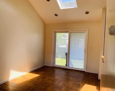 4 Willow Place - Photo Thumbnail 4