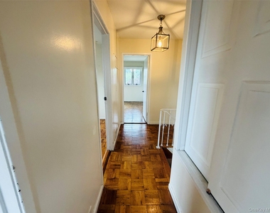 4 Willow Place - Photo Thumbnail 11