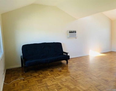 4 Willow Place - Photo Thumbnail 2