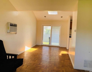 4 Willow Place - Photo Thumbnail 3