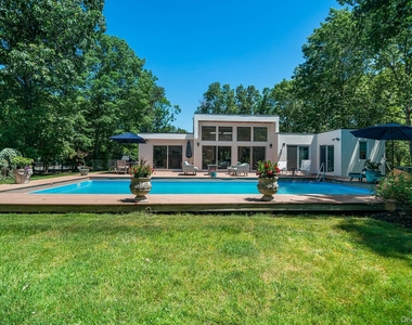 36 Deerfield Way - Photo Thumbnail 2