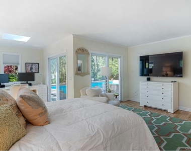 36 Deerfield Way - Photo Thumbnail 8