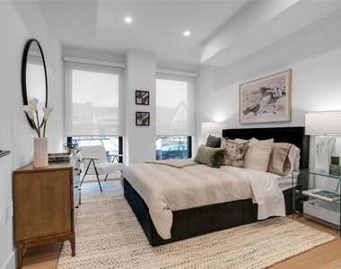 108 Middle Neck Road - Photo Thumbnail 1