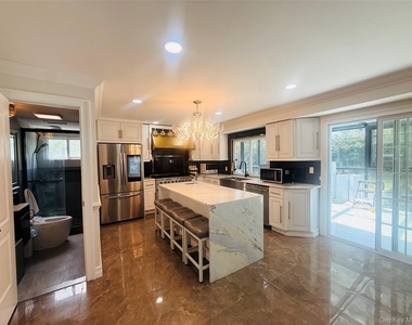 52 Miller Place - Photo Thumbnail 1