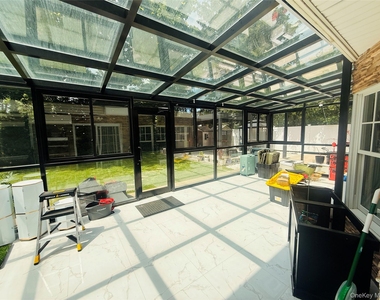 52 Miller Place - Photo Thumbnail 5