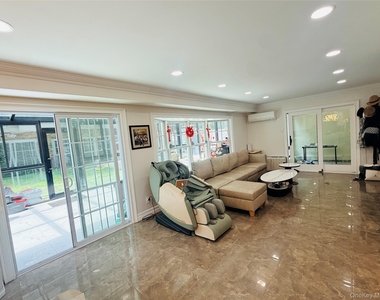 52 Miller Place - Photo Thumbnail 3