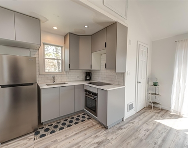 18 Shinnecock Road - Photo Thumbnail 1
