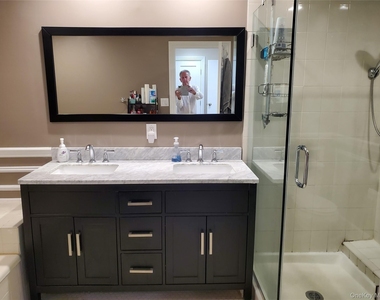 91 Duckpond Drive - Photo Thumbnail 7