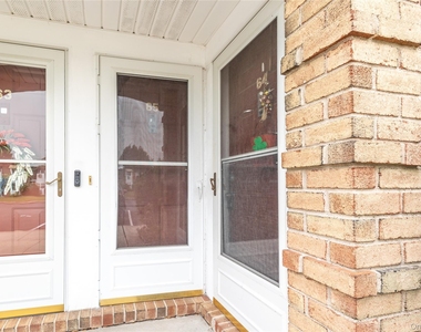 101 Sylvan Avenue - Photo Thumbnail 18