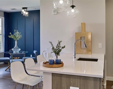 9 Monticello Drive - Photo Thumbnail 6