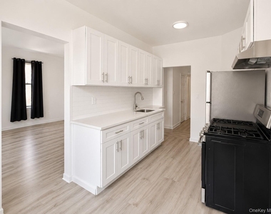 168-10 Crocheron Avenue - Photo Thumbnail 2