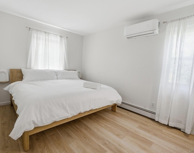 98 Peters Lane - Photo Thumbnail 18